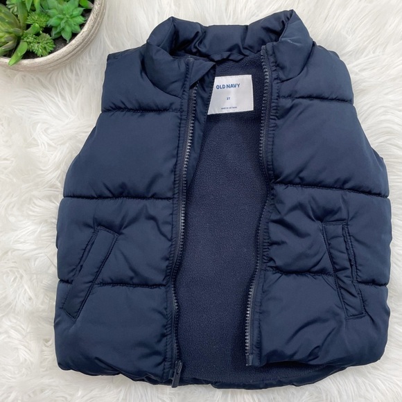 Old Navy Unisex Water Resistant Puffer Winter Vest Size 2T - Picture 5 of 10